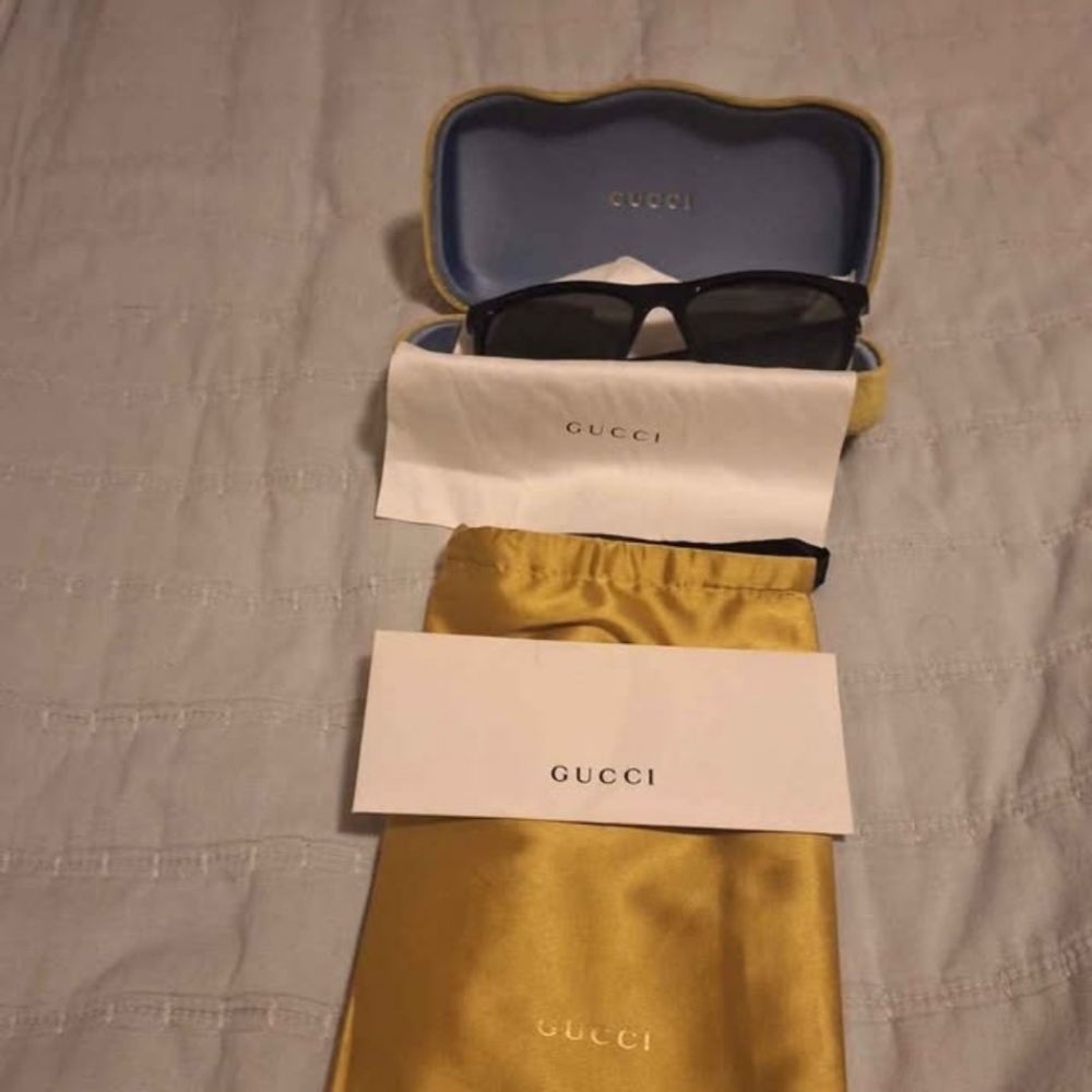 Gucci Black Sunglasses